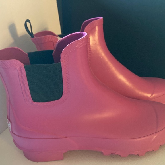 L.L. Bean Shoes - LLBean Rain Boots Chelsea Size 8